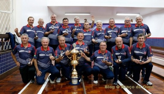 Equipe de Bolão é vice-campeã Master Masculino